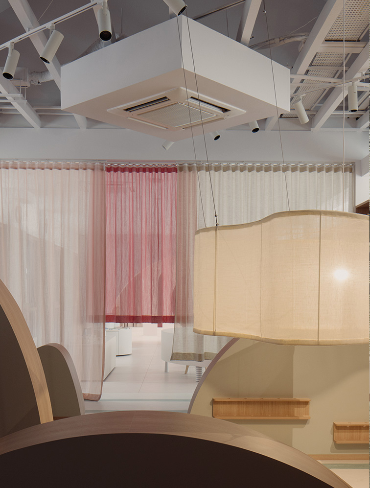 Pink-linen-drapes-by-Decortex